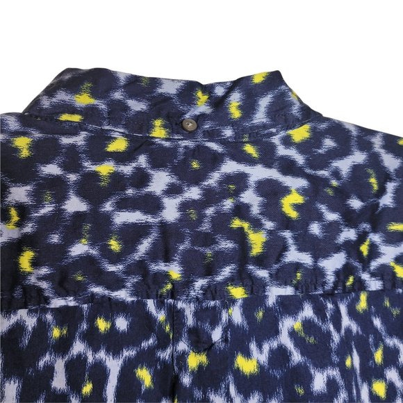 GAP The Tailored Shirt Blue Yellow Cheetah Print Button Down Size Large Petite - Picture 5 of 6